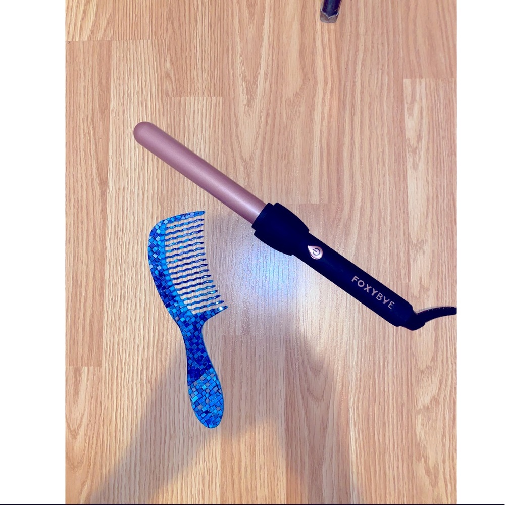 FoxyBae Curling Wand & wet brush
